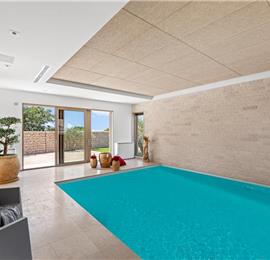 4 bedroom villa with indoor and outdoor pools in Galižana, Istria, sleeps up to 8